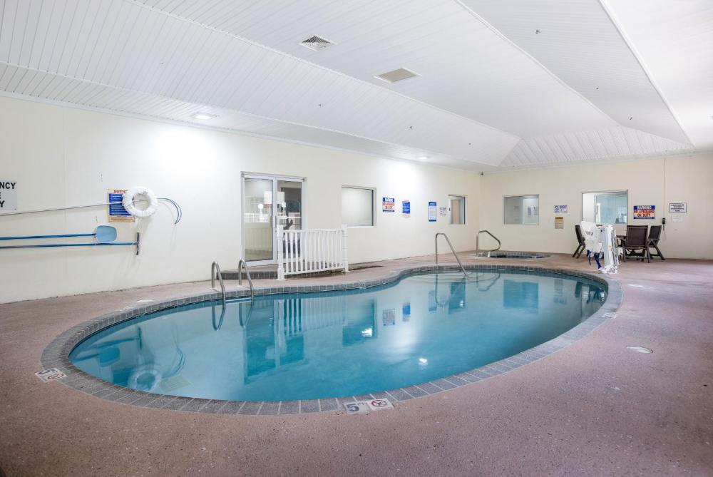 Red Roof Inn PLUS+ & Suites Savannah – I-95